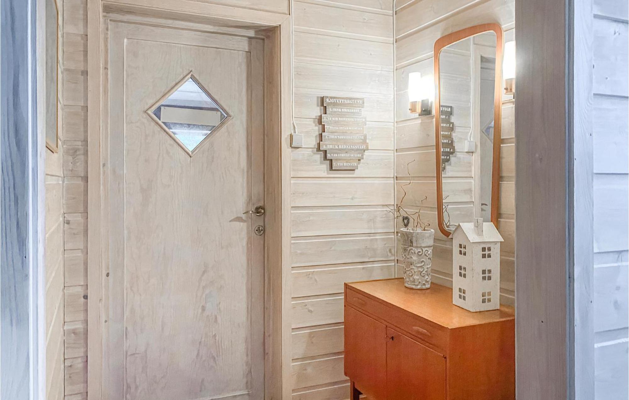 2 Bedroom Stunning Home In Lyngdal Exteriör bild