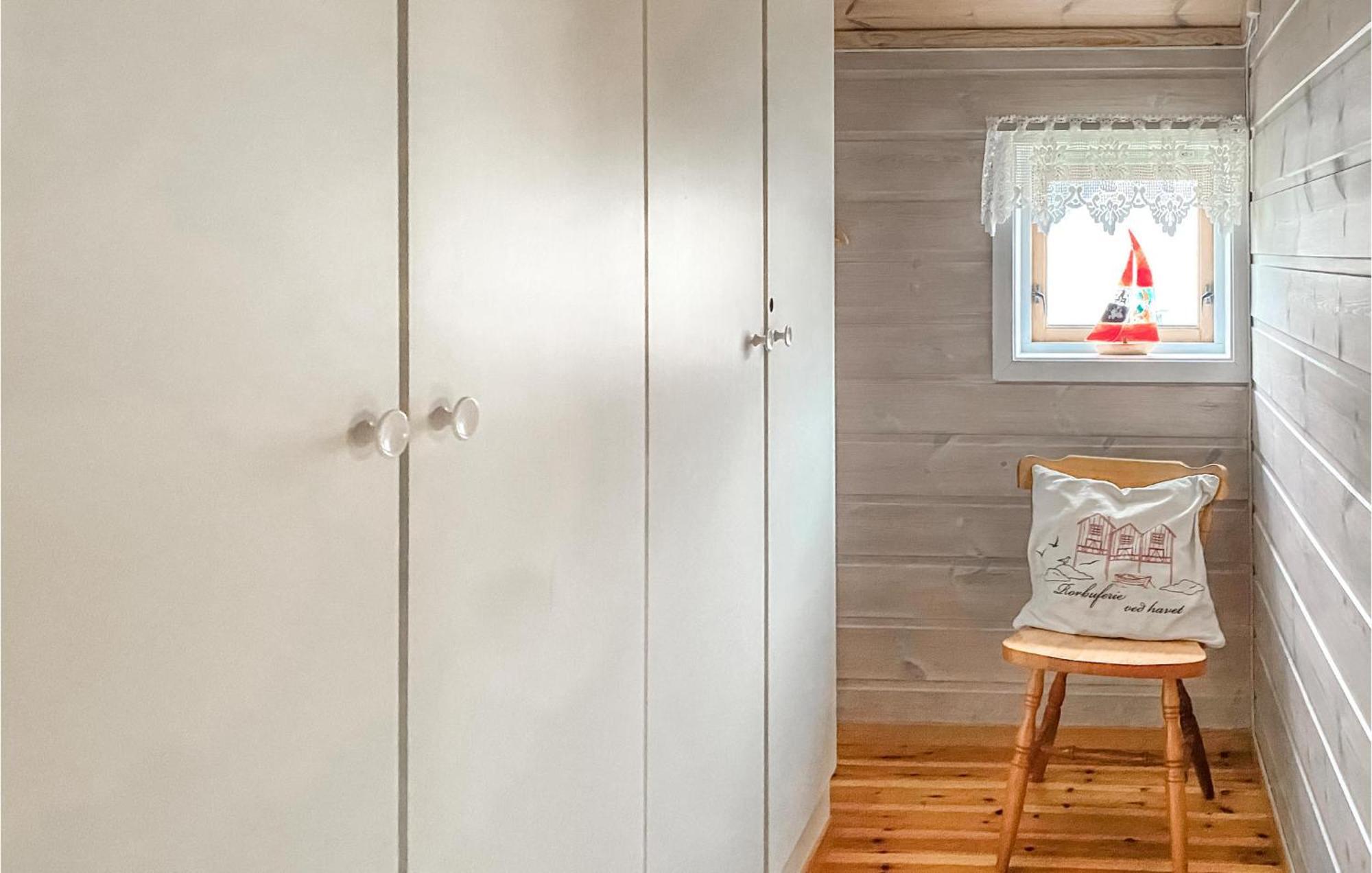 2 Bedroom Stunning Home In Lyngdal Exteriör bild